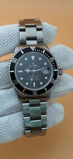 Rolex Submariner Date 16800 – Recently Serviced and Fully Linked - Image 2